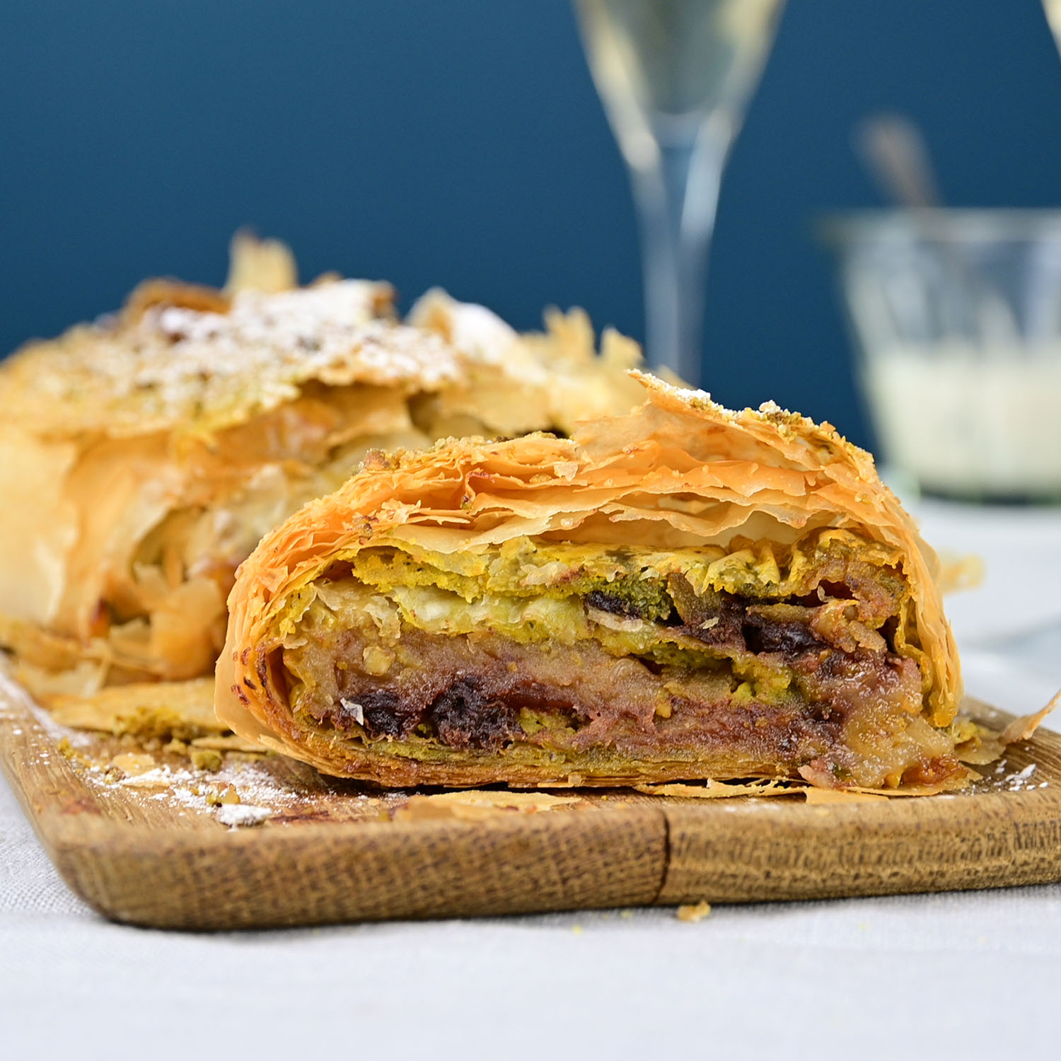 APFEL-PISTAZIEN-SCHOKO-STRUDEL